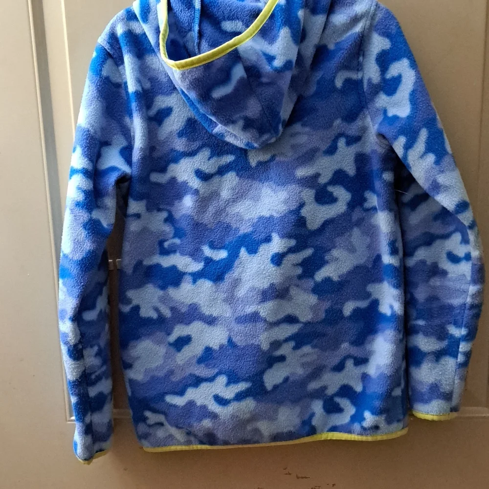 Amazon Essentials Blue Fleece Camo Hoodie jacket - Picture 6 of 8